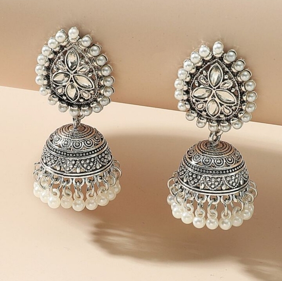 NWT Antique silver and faux pearl jhumka - Picture 3 of 3